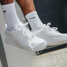 รองเท้าผู้ชาย Nike Air Force 1