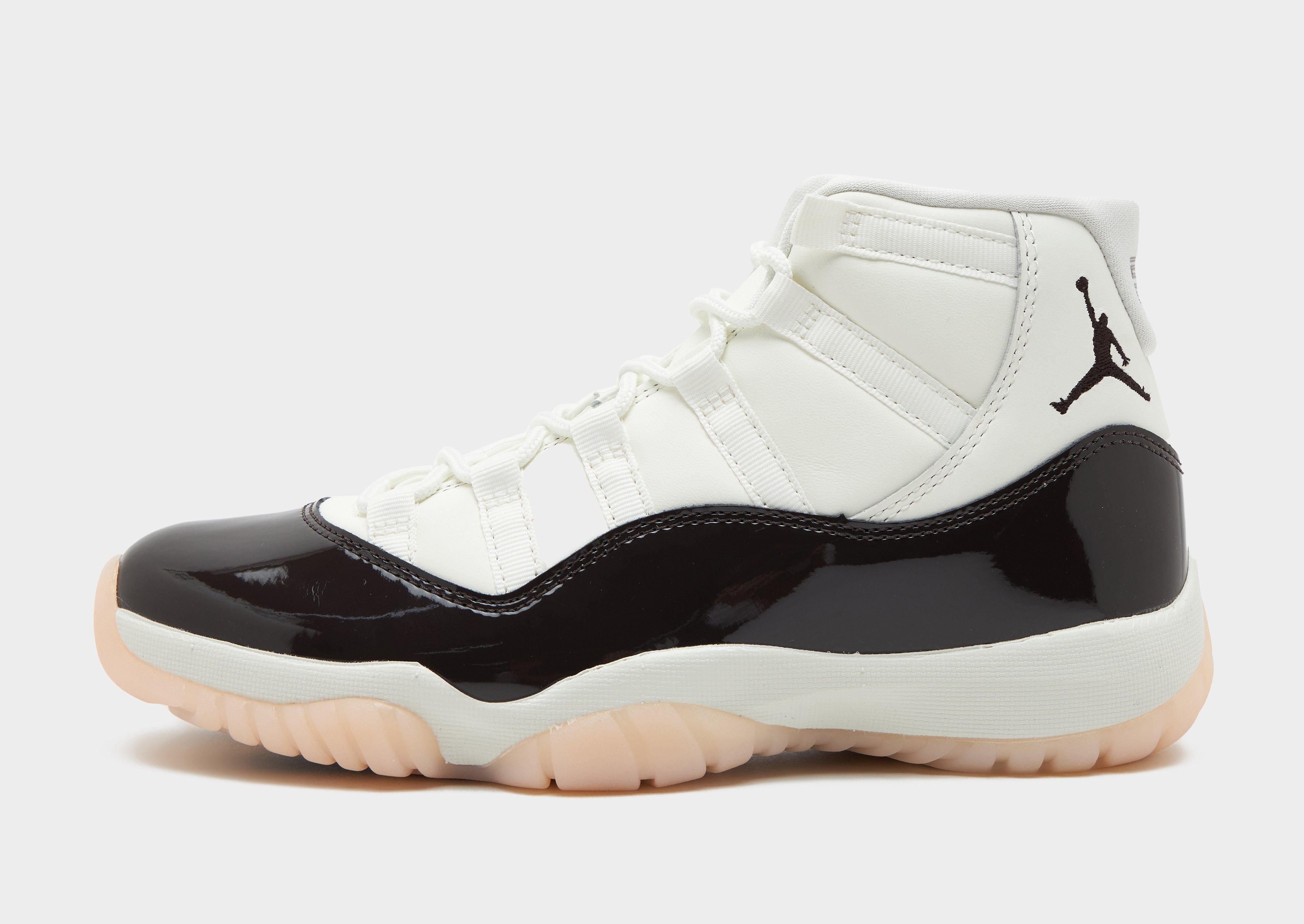 รองเท้าผู้หญิง Air 11 Retro