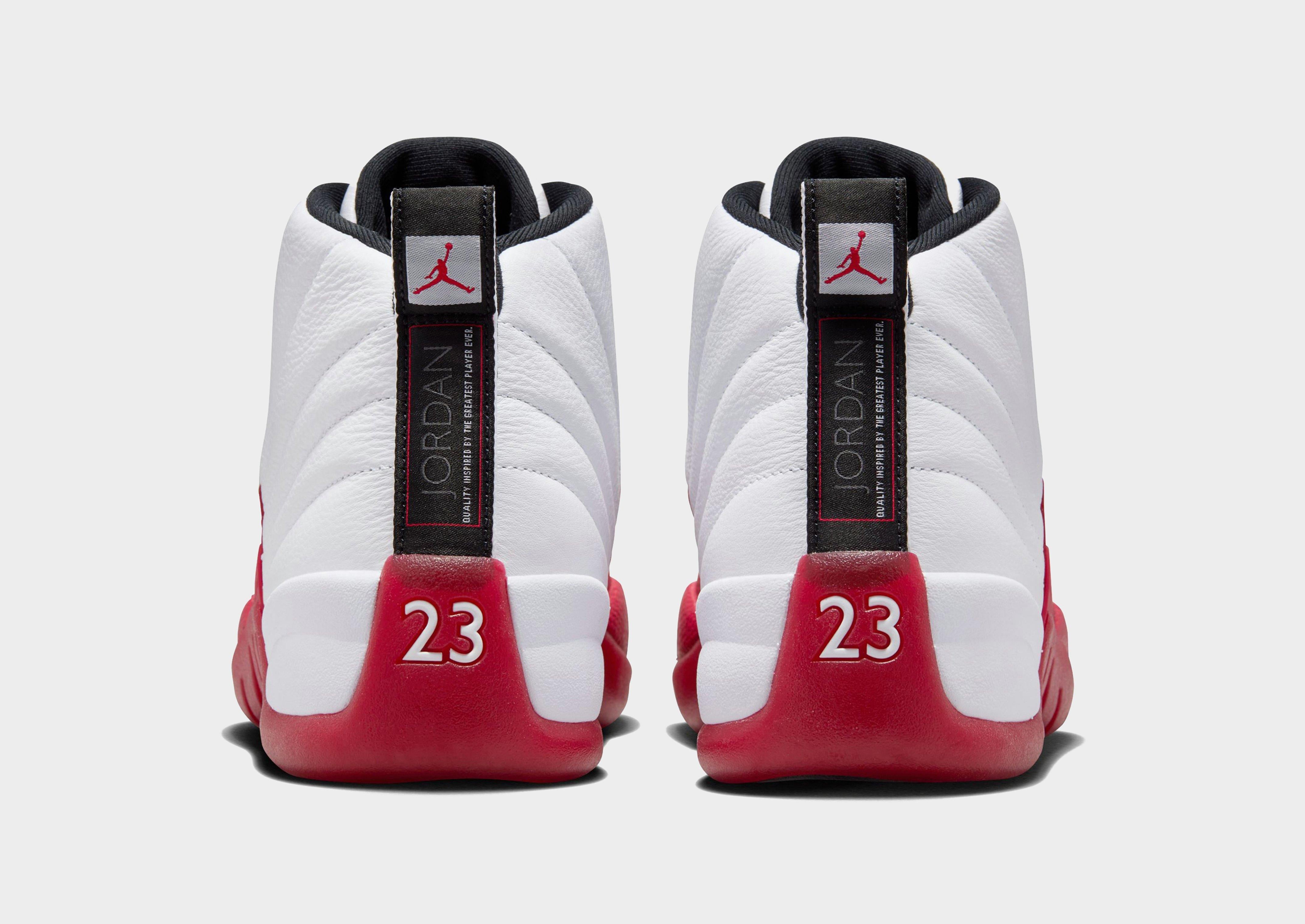 รองเท้าผู้ชาย Air 12 Retro