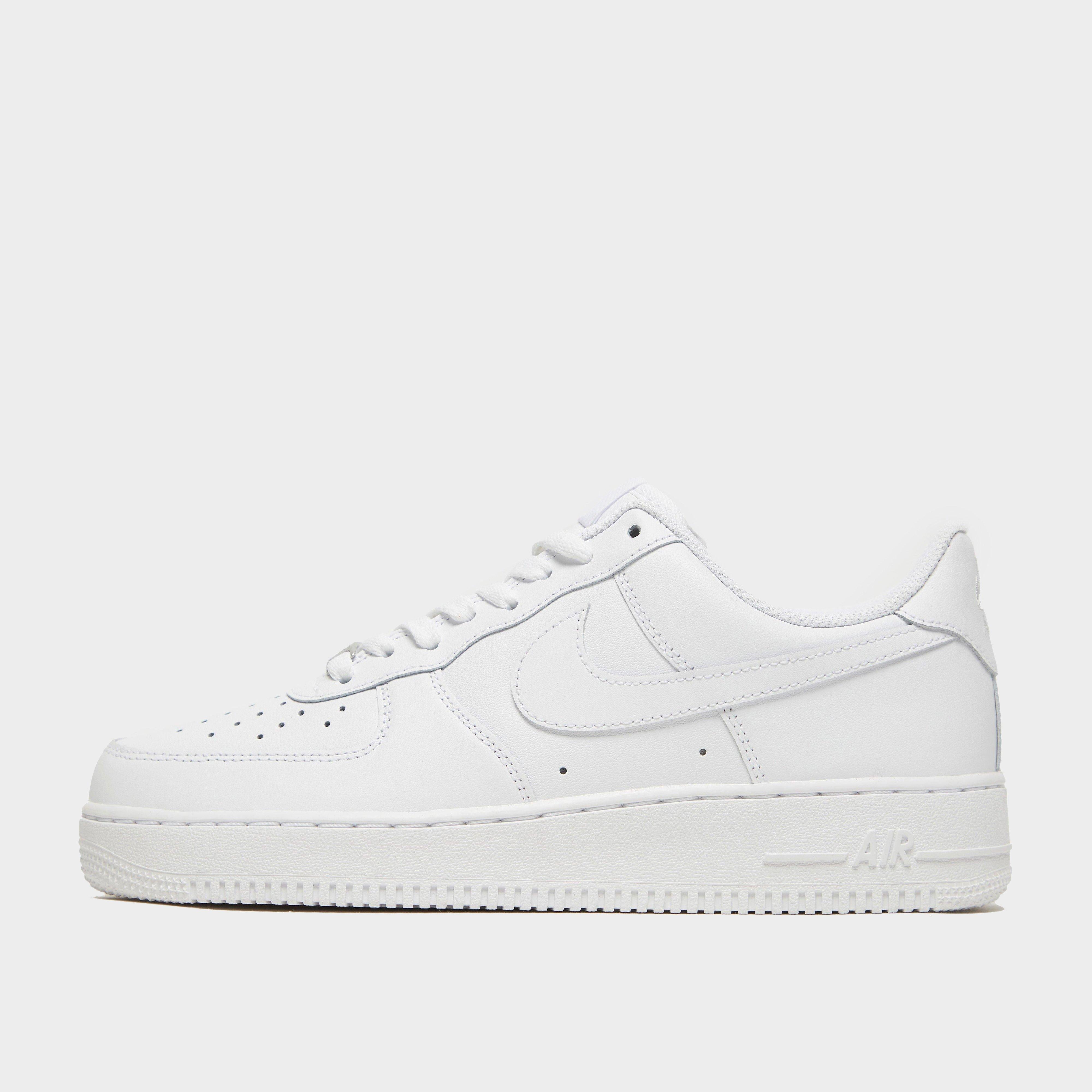 รองเท้าผู้ชาย Air Force 1 '07