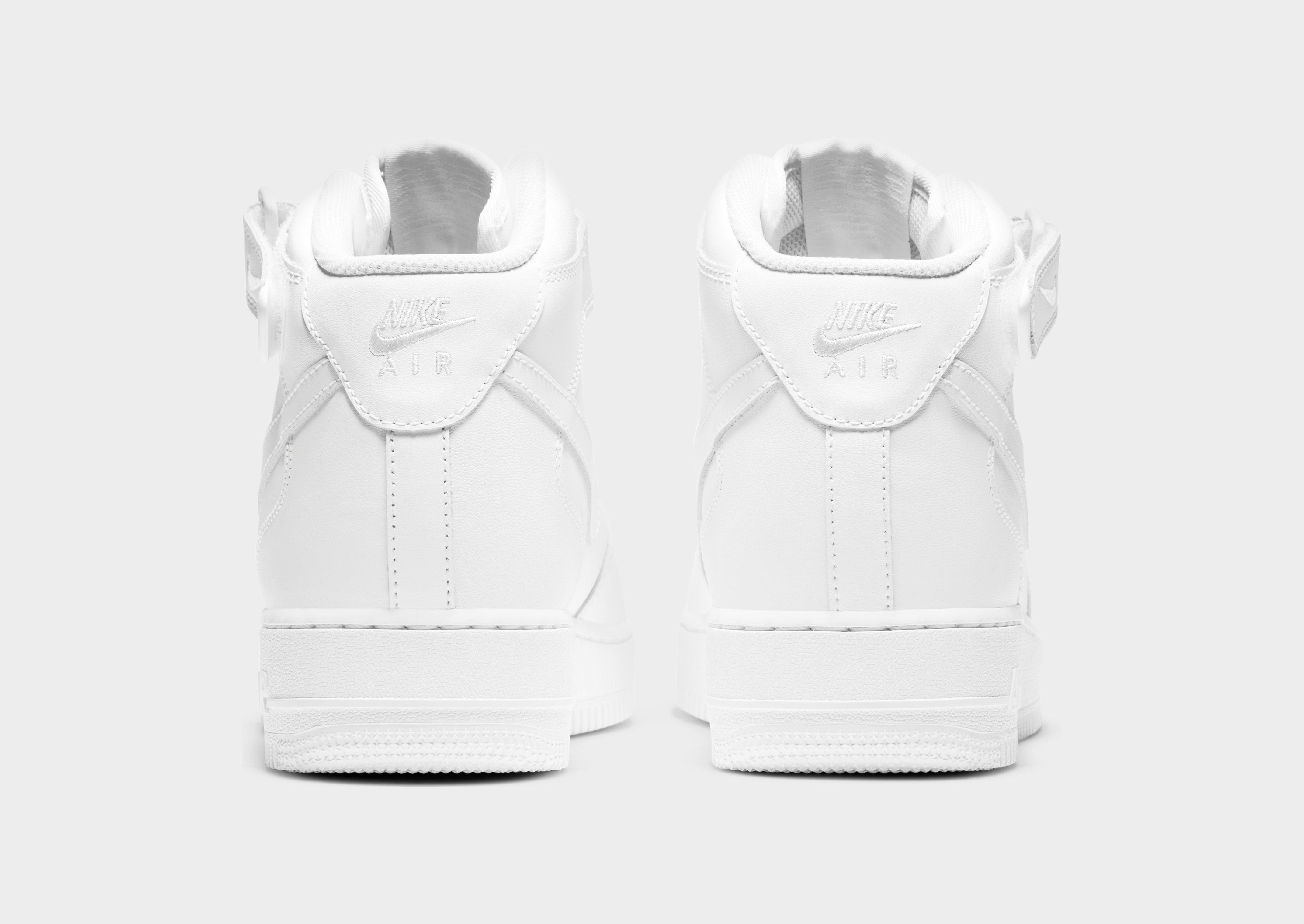 รองเท้าผู้ชาย Air Force 1 '07 Mid