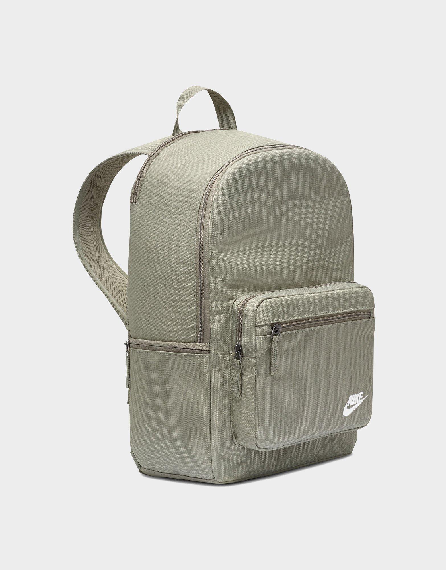 กระเป๋าสะพายหลัง Heritage Eugene (23L)