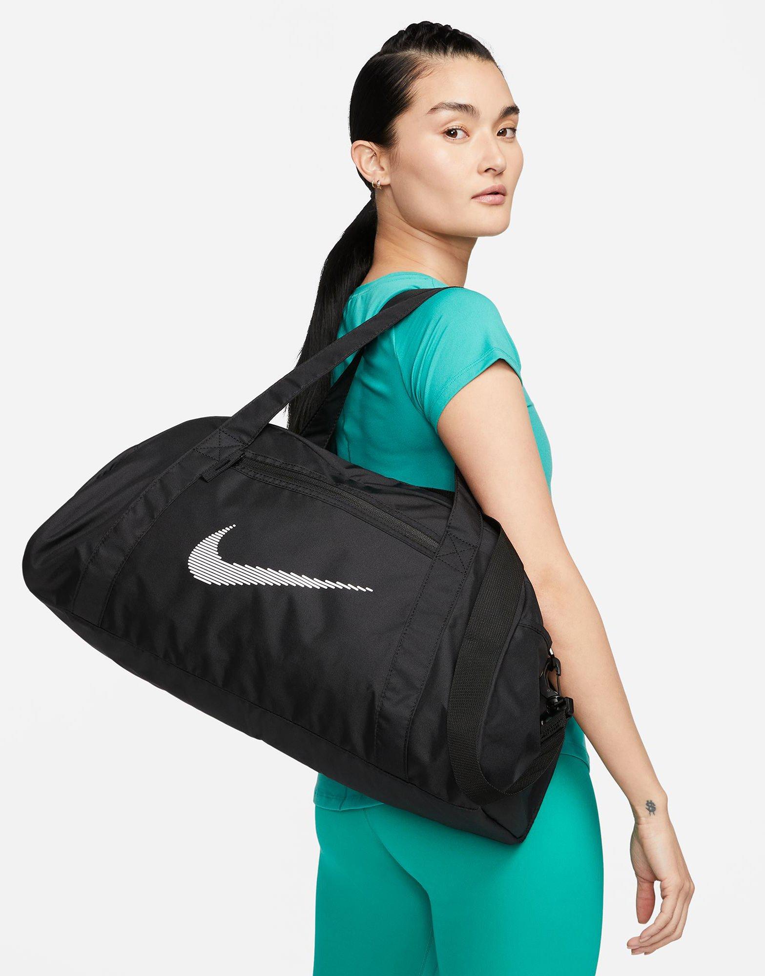 กระเป๋า Gym Club Duffel (24L)