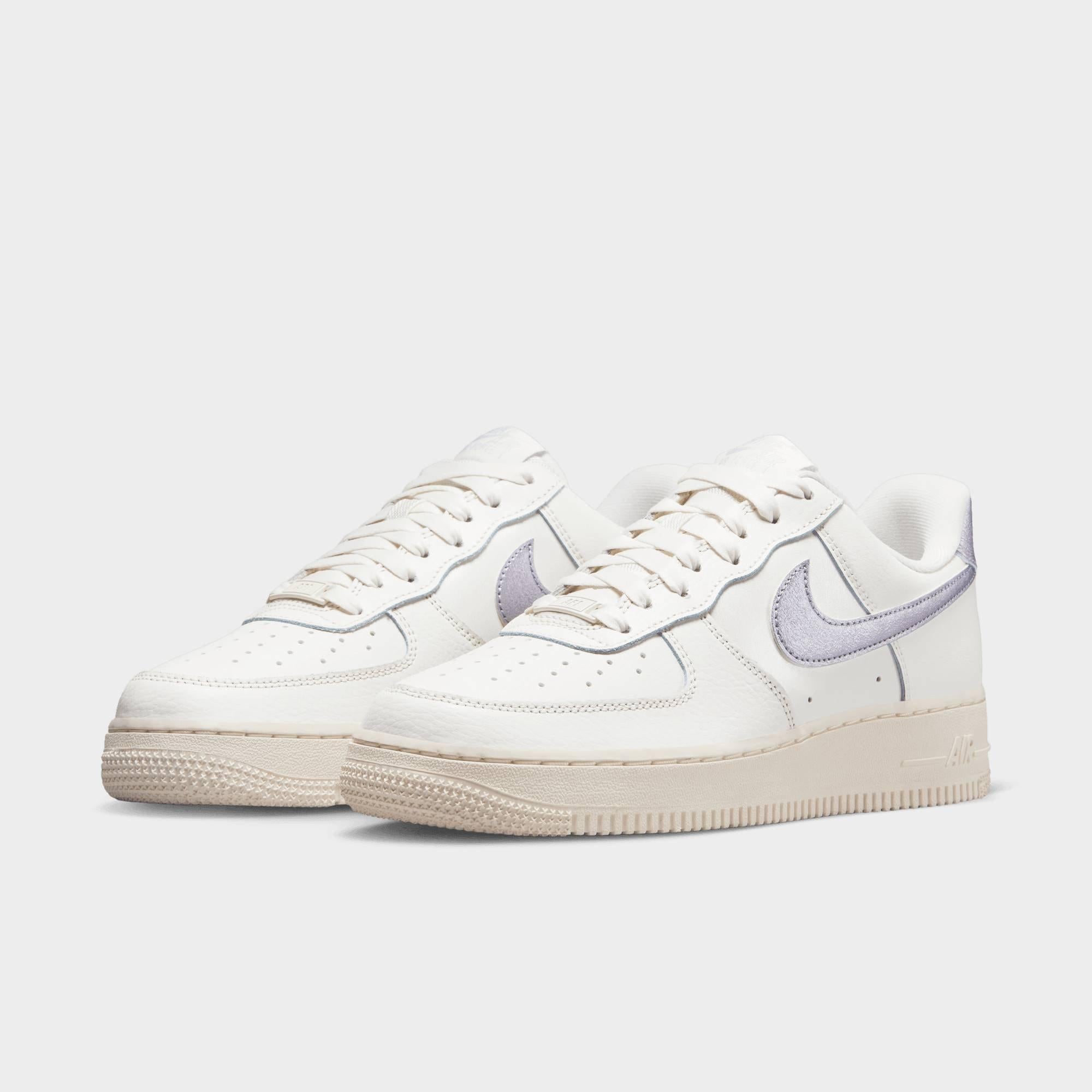 รองเท้าผู้หญิง Air Force 1 '07