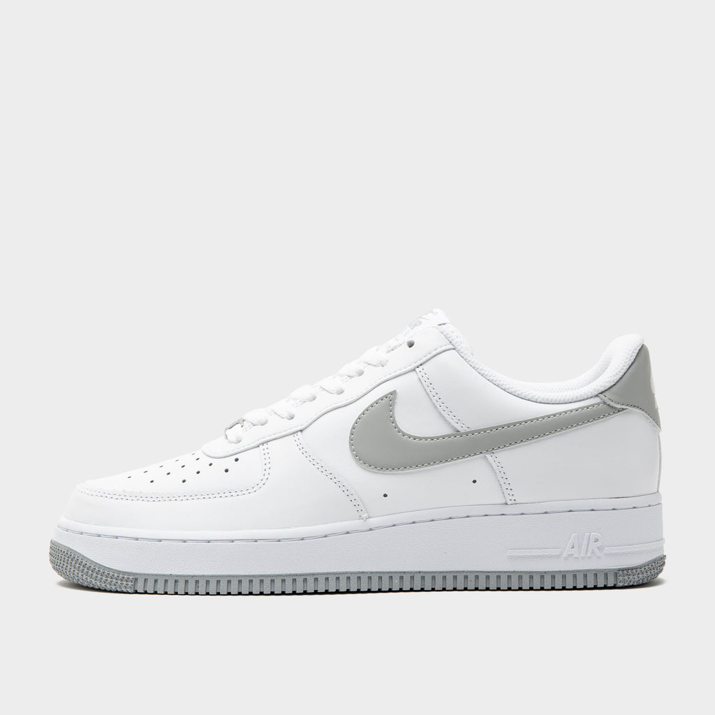 รองเท้าผู้ชาย Air Force 1 '07