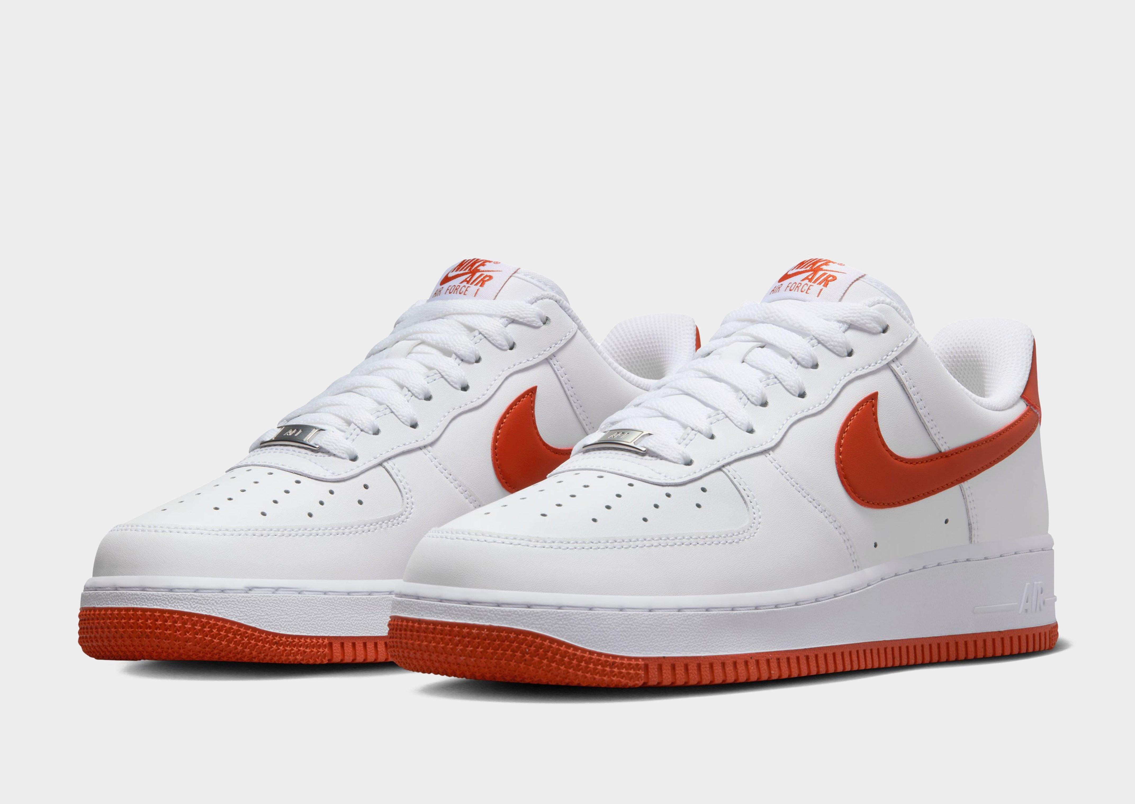 รองเท้าผู้ชาย Air Force 1 '07