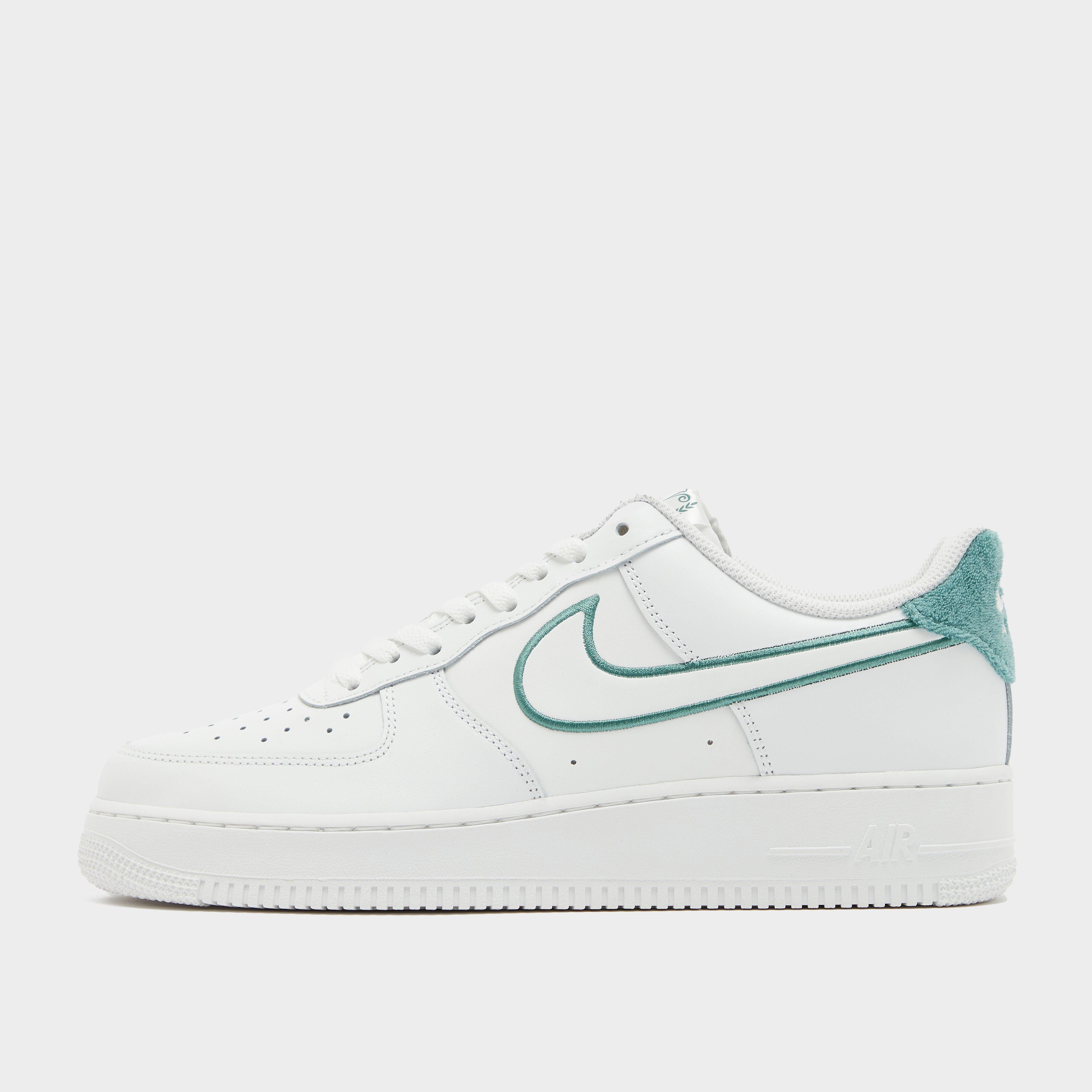 รองเท้าผู้ชาย Air Force 1 '07