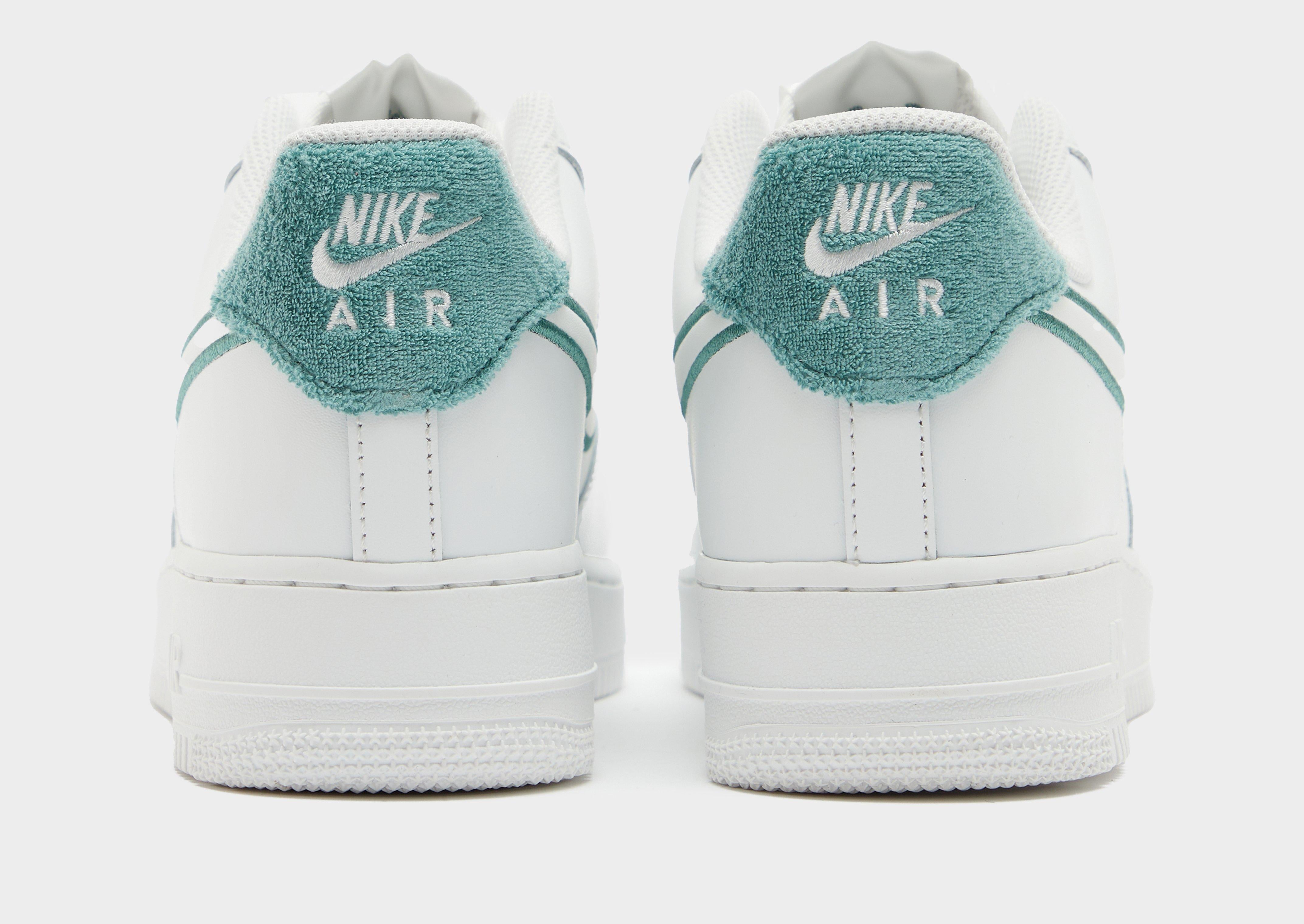 รองเท้าผู้ชาย Air Force 1 '07