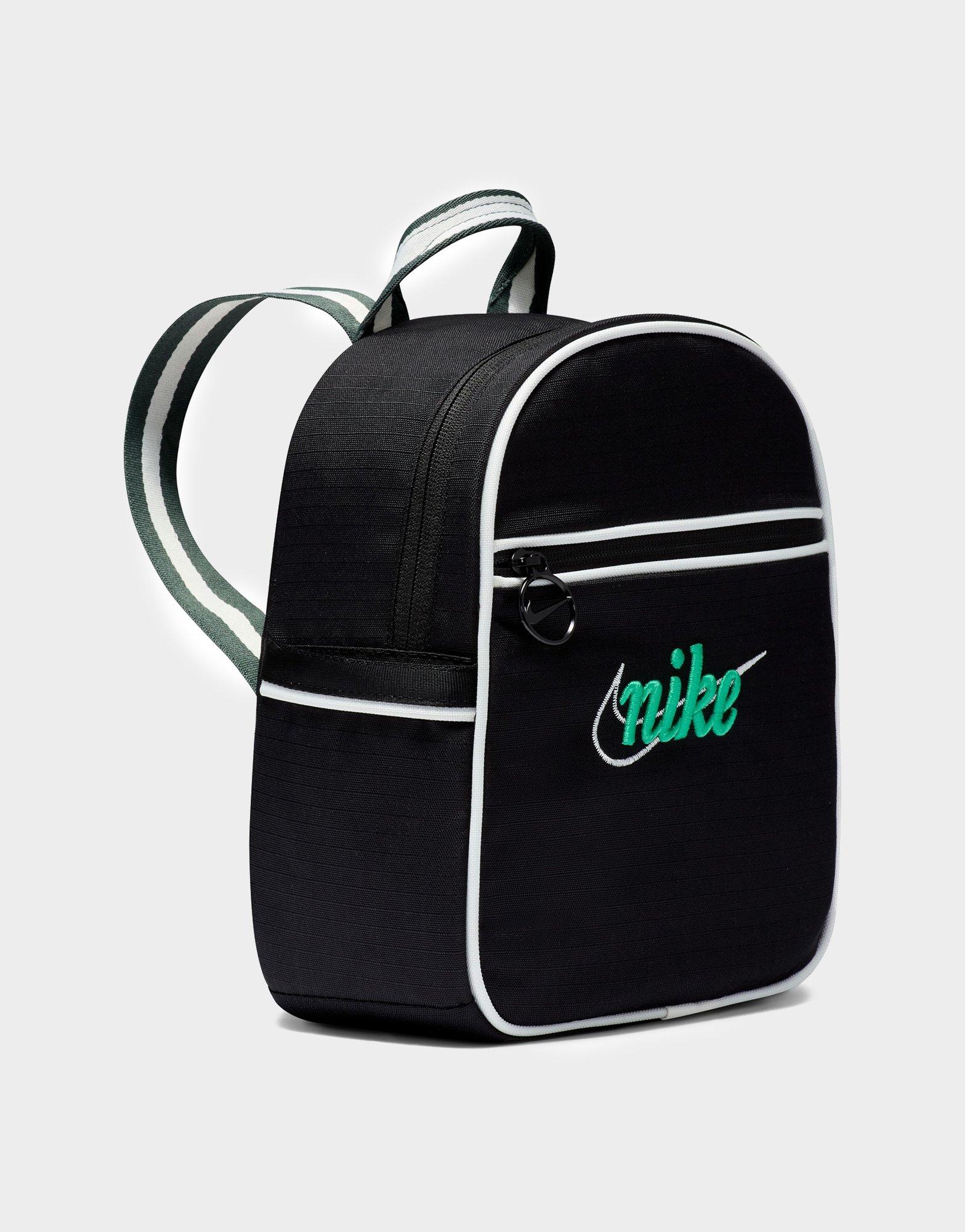 กระเป๋าสะพายหลัง Sportswear Futura 365 Mini (6L)