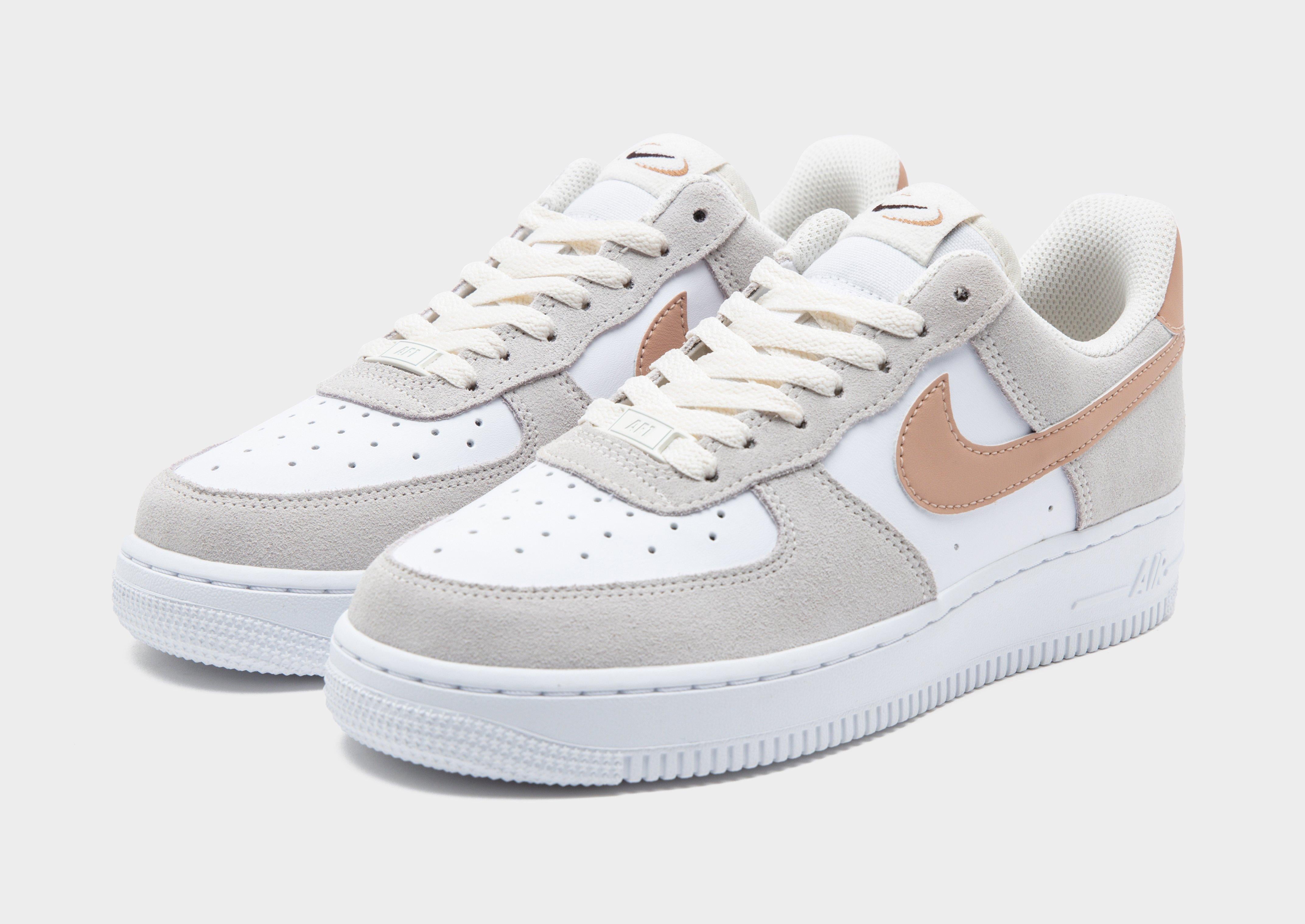 รองเท้าผู้หญิง Air Force 1 '07