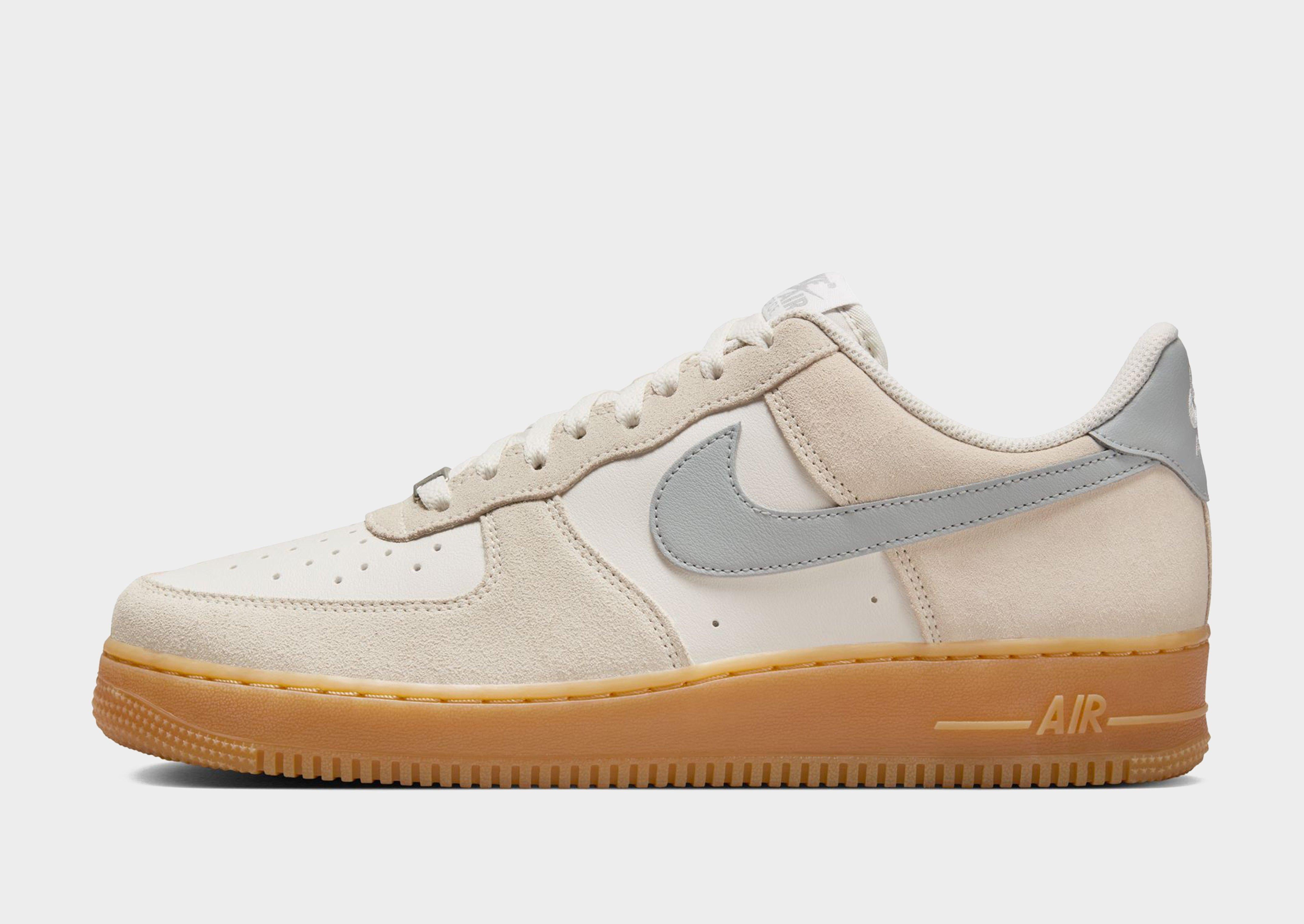 รองเท้าผู้ชาย Air Force 1 '07