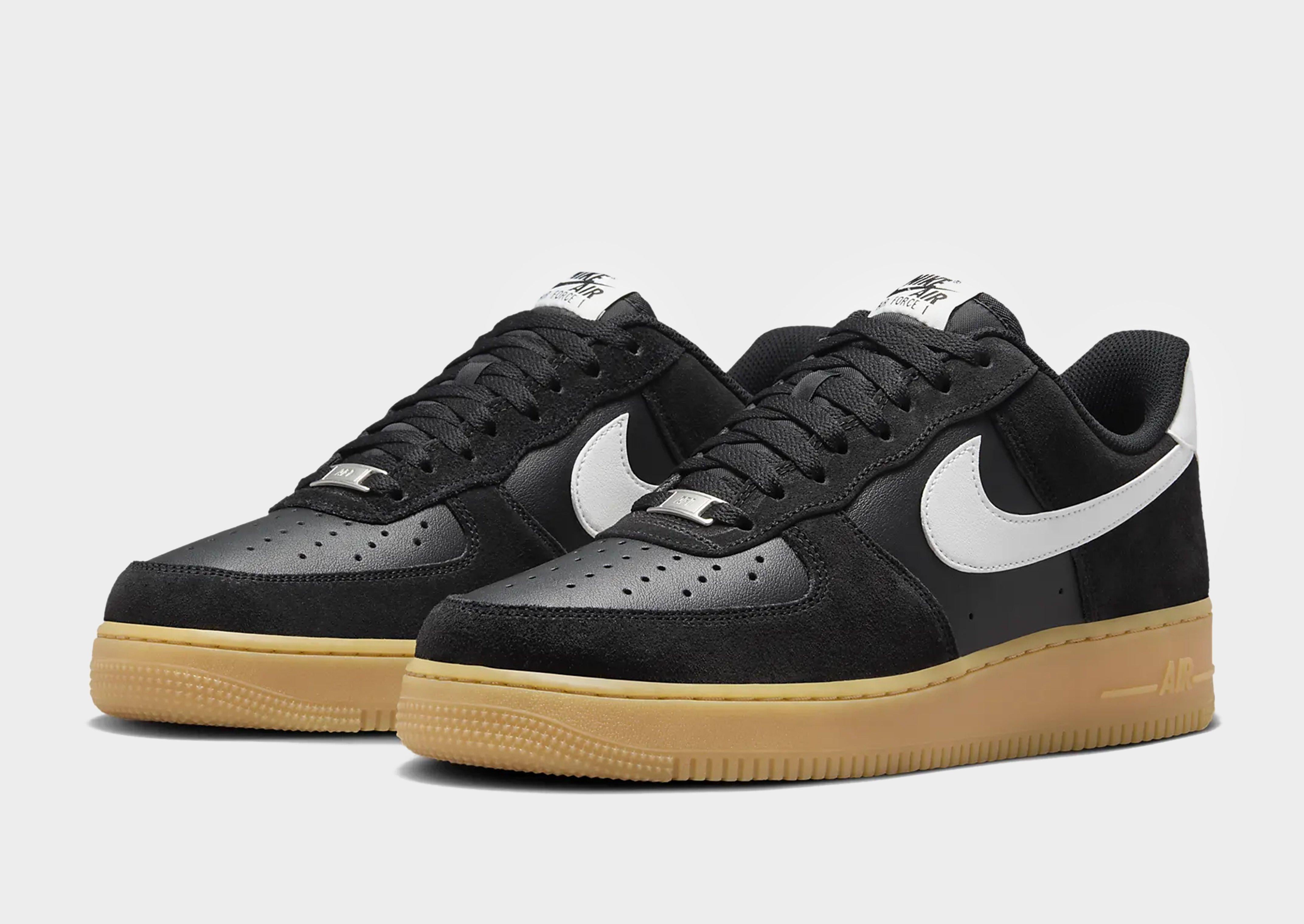 รองเท้าผู้ชาย Air Force 1 '07 LV8