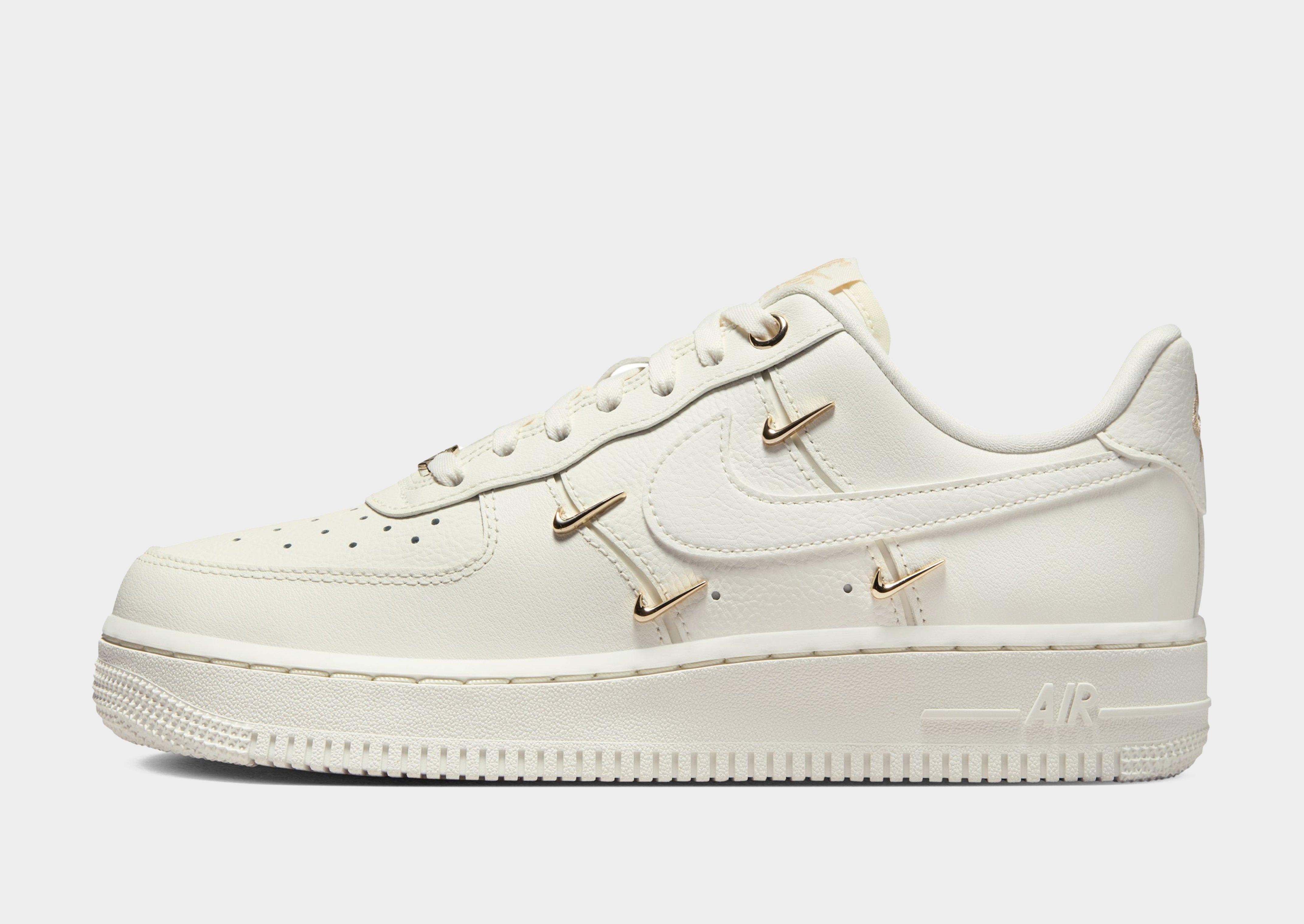 รองเท้าผู้หญิง Air Force 1 '07 LX