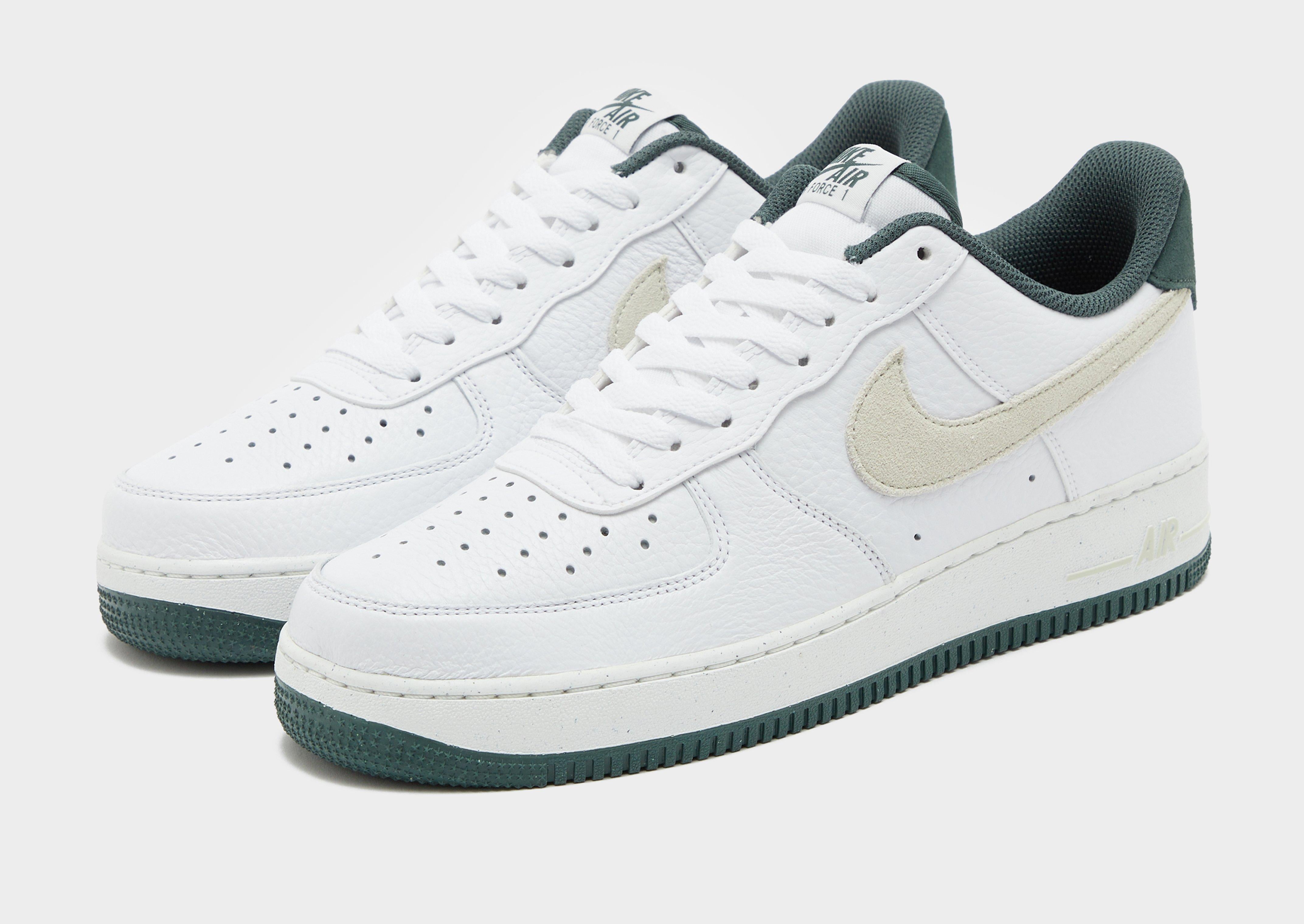 รองเท้าผู้ชาย Air Force 1 '07