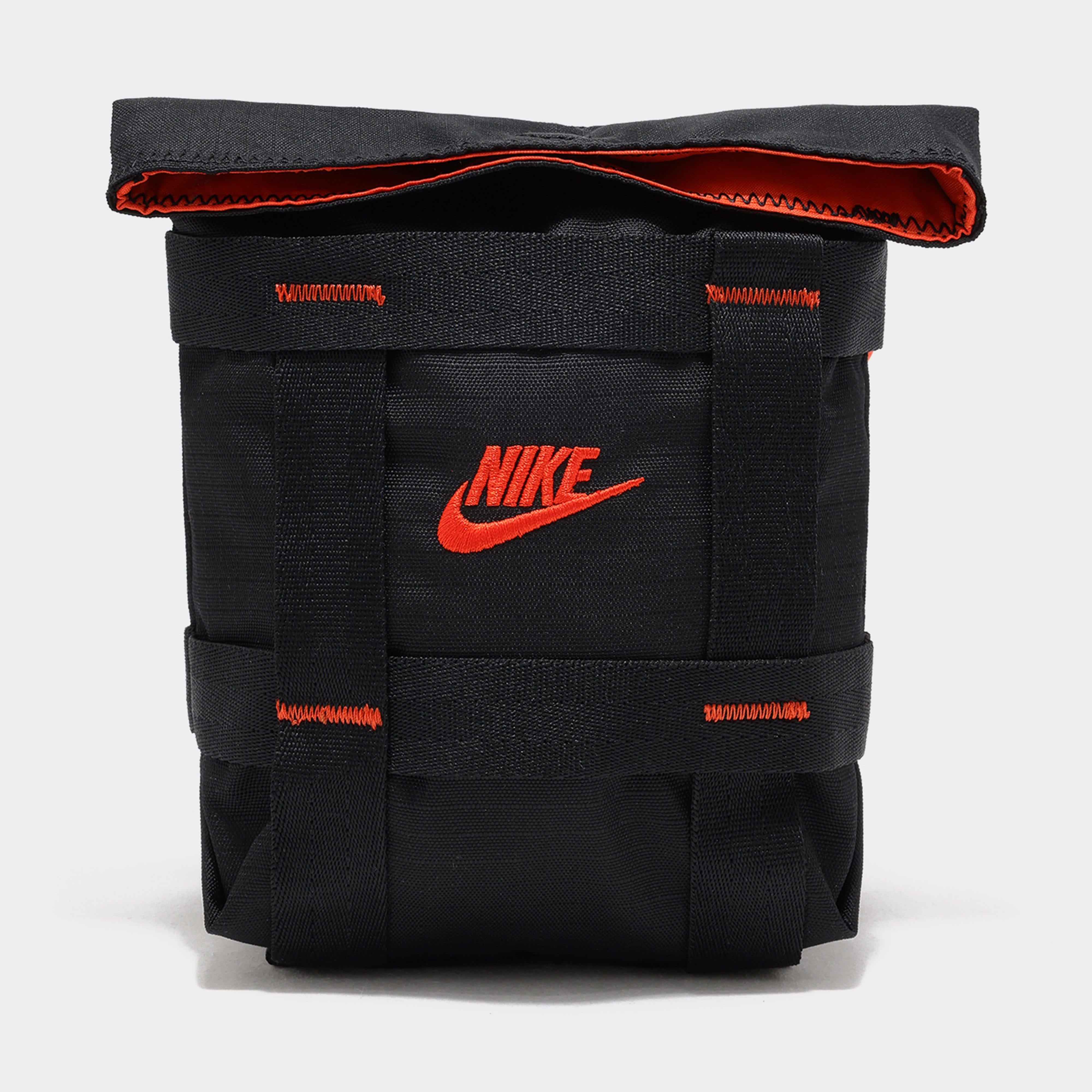 กระเป๋า Sportswear Cargo Crossbody (3L)