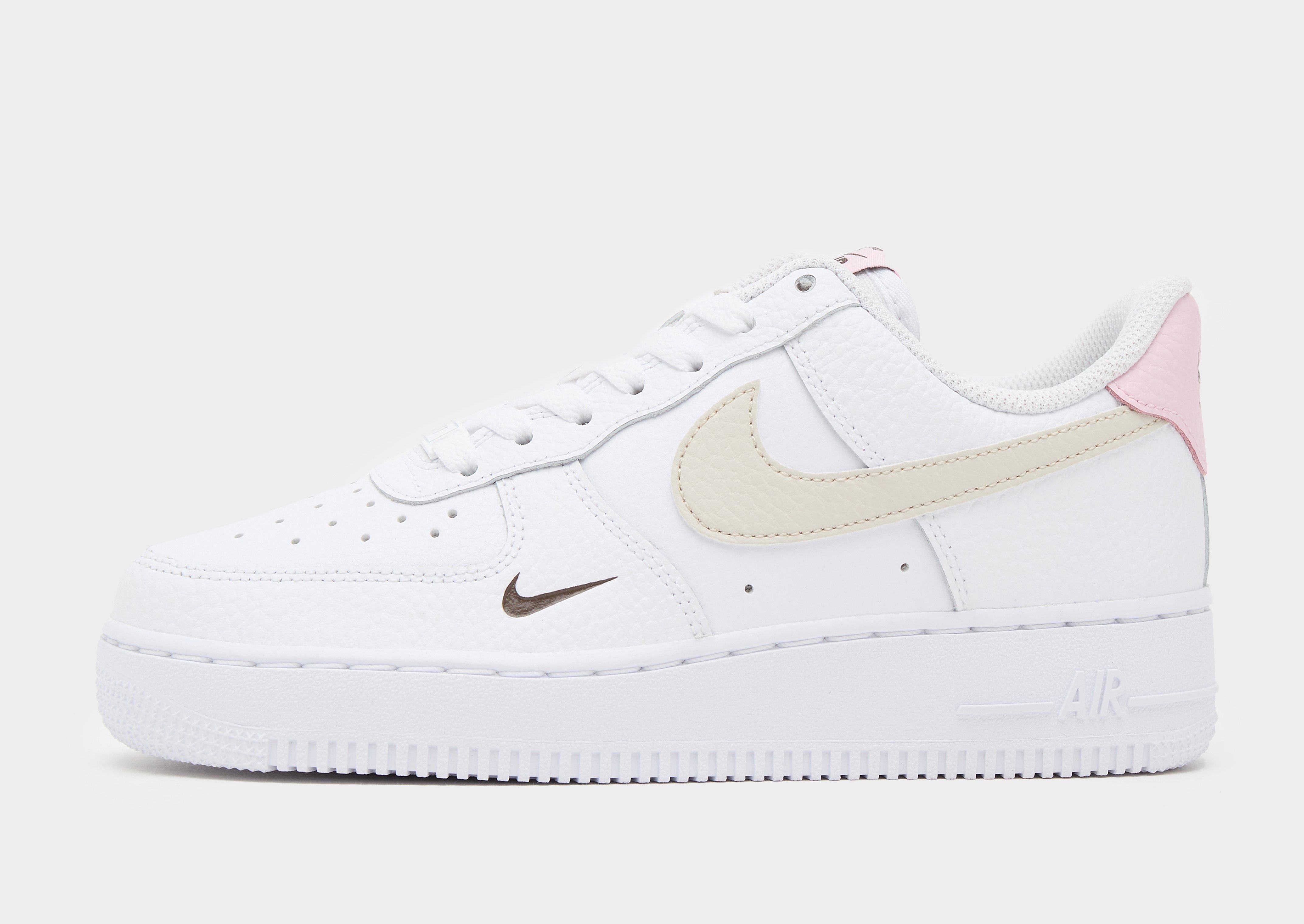 รองเท้าผู้หญิง Air Force 1 '07