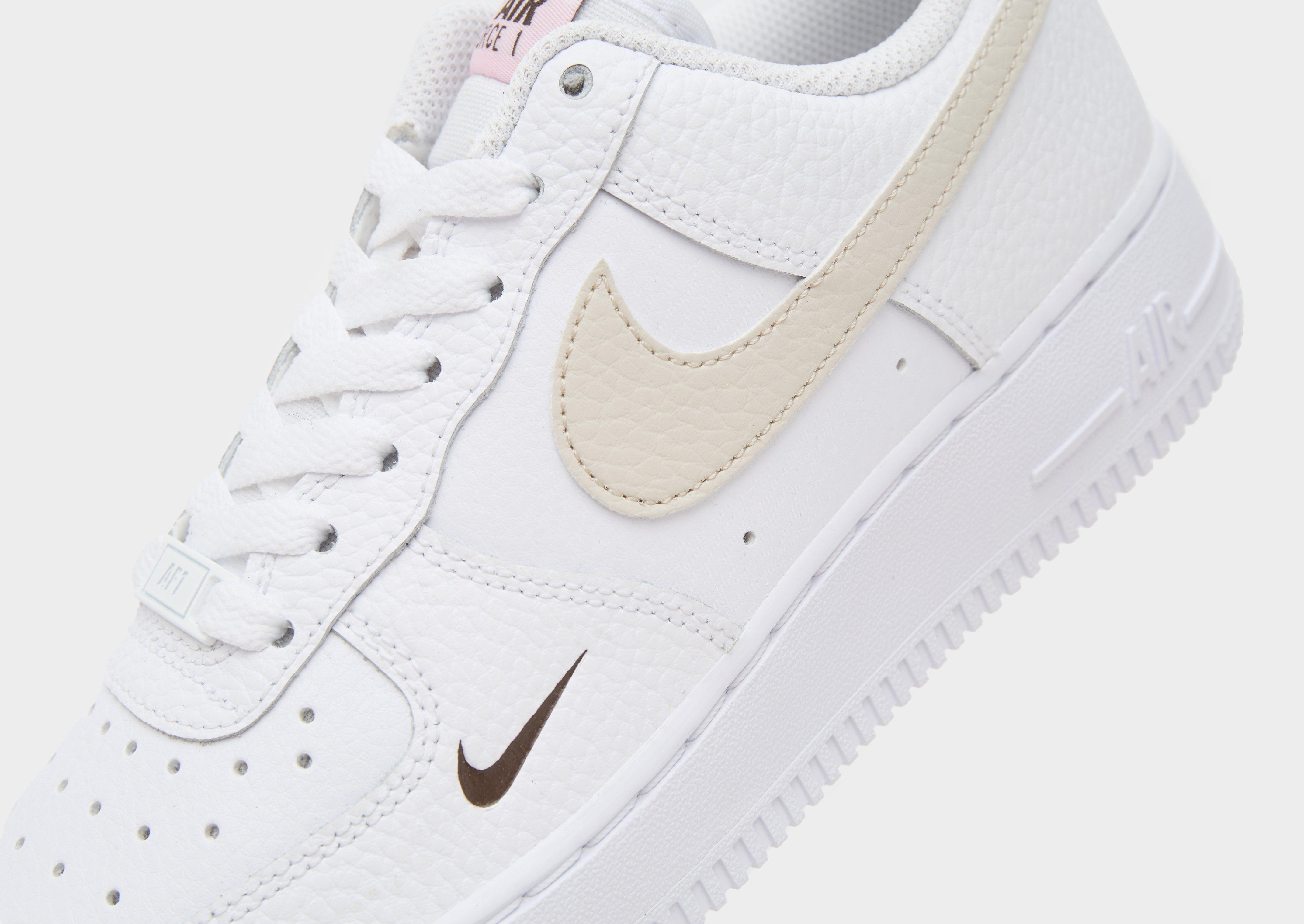 รองเท้าผู้หญิง Air Force 1 '07