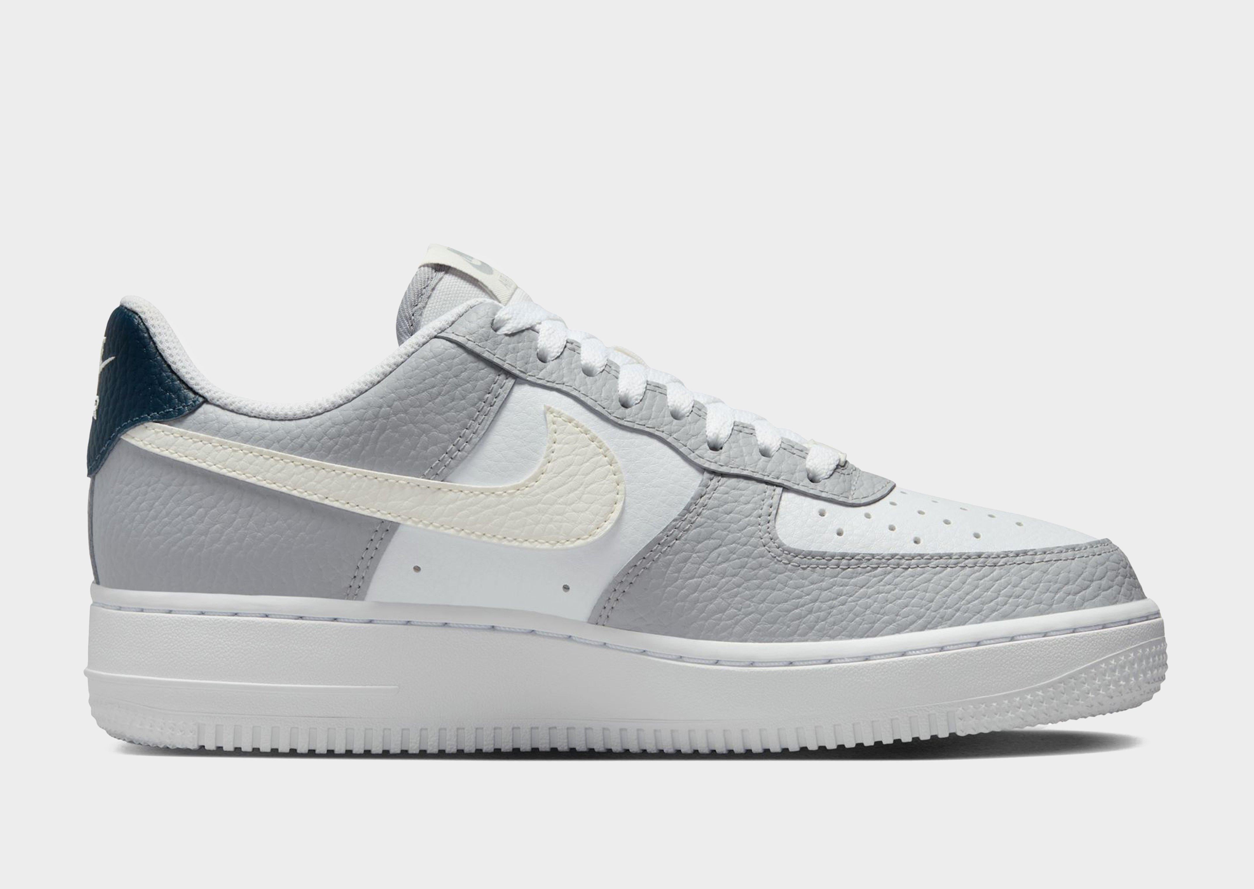 รองเท้าผู้หญิง Air Force 1 '07