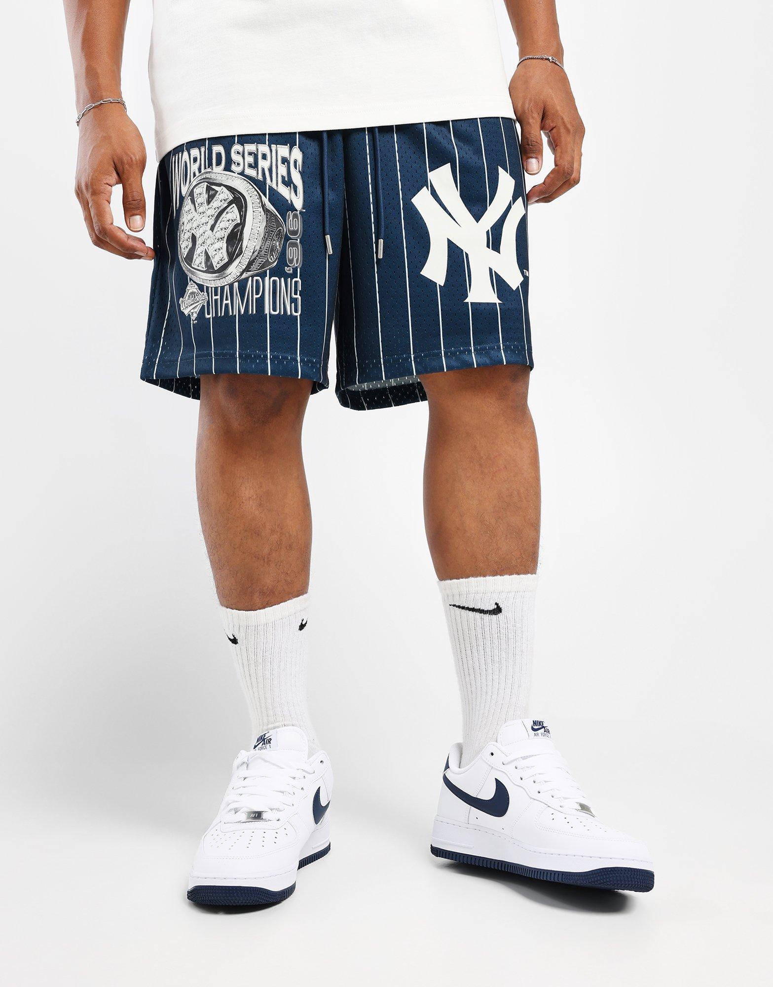 กางเกงขาสั้น Yankees Pinstripe Mesh