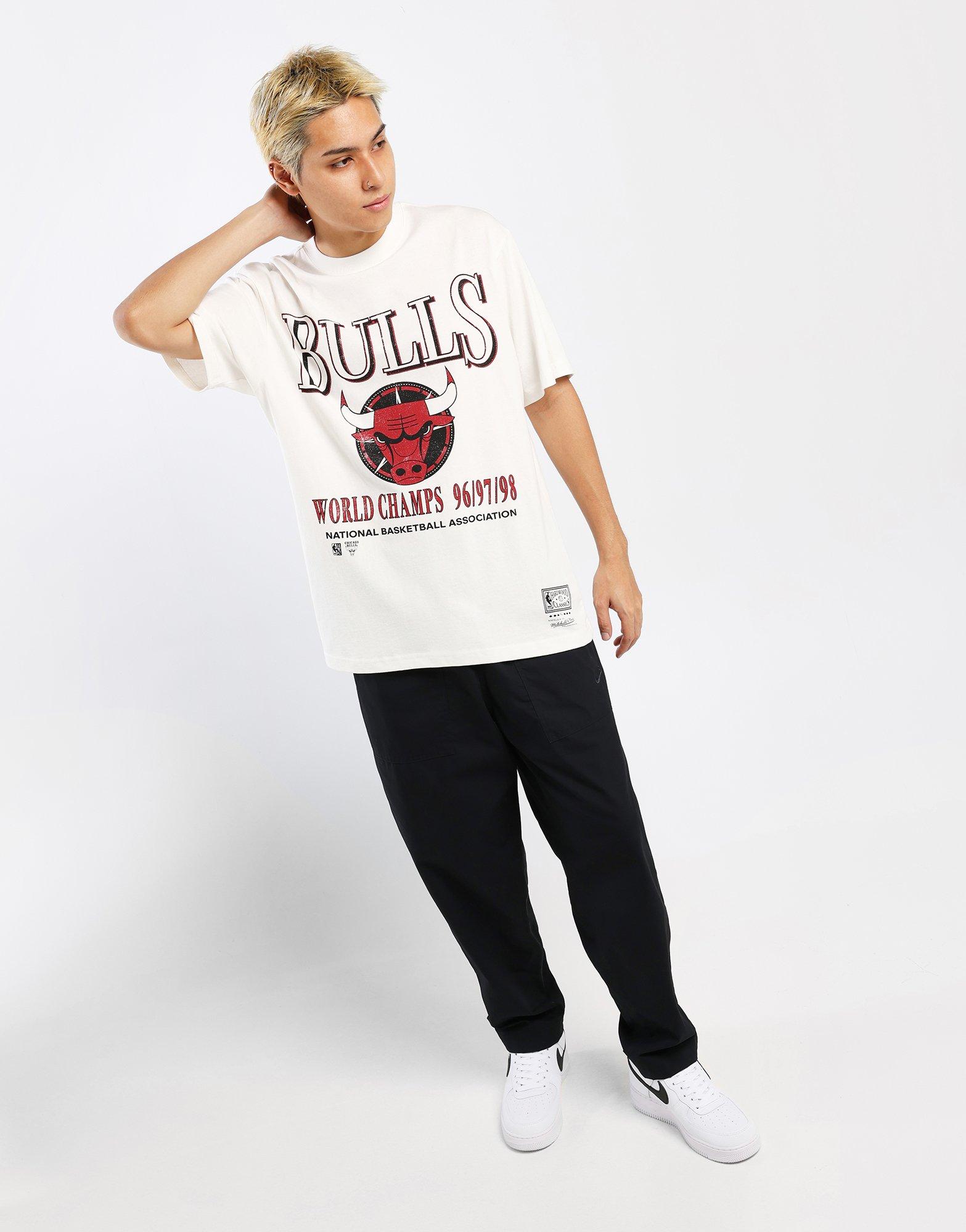 เสื้อยืดผู้ชาย Chicago Bulls Champs Band T-Shirt